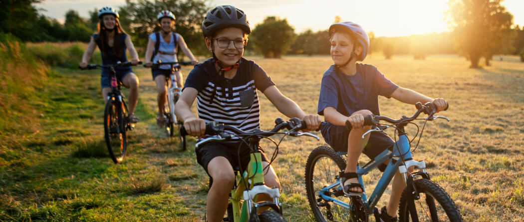 kids on bikes